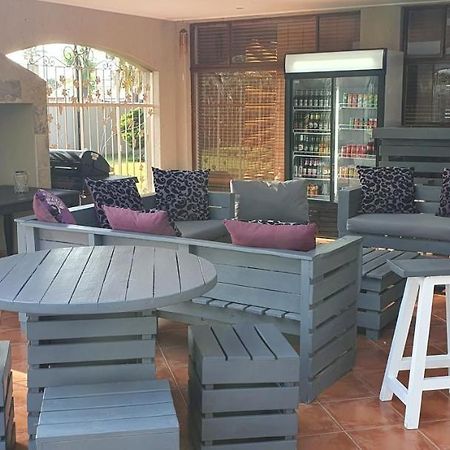 Life Tours & Accommodation Boksburg Extérieur photo