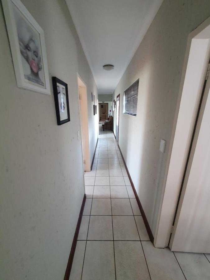 Life Tours & Accommodation Boksburg Extérieur photo